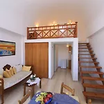 Aegean View 아파트호텔 Kamári