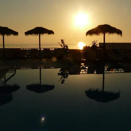 Aegean View Kamari (Santorini)